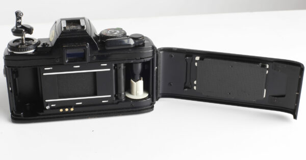 MINOLTA X700 + 50MM 1,4 + TOKINA 35-200 + BORSA - immagine 7