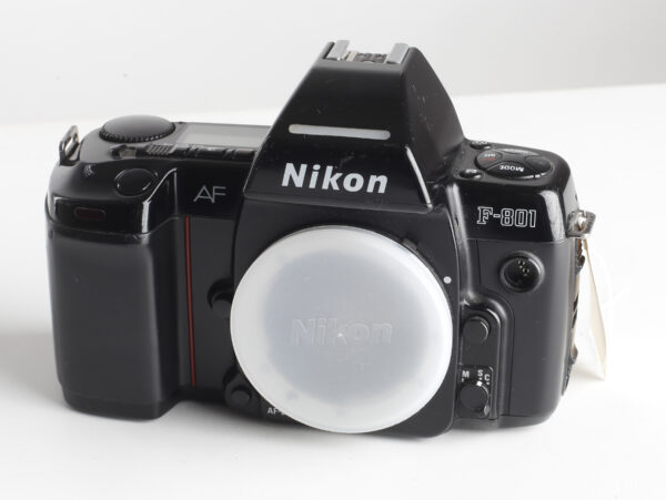 NIKON F 801 CORPO